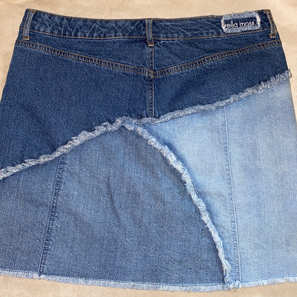 Scrolling Frayed Seam Jean Mini Skirt - Picture 4 of 8